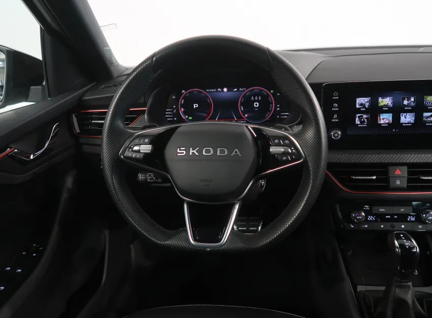 Škoda Kamiq MONTE CARLO 1.5TSI 110KW DSG PANORAMA