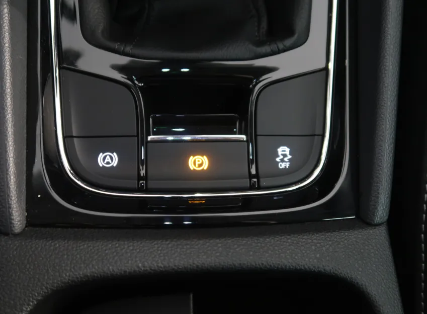 Škoda Karoq SELECTION 2.0TDI 85KW TAŽNÉ