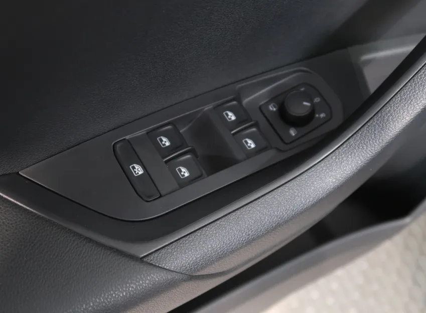 Škoda Karoq SELECTION 2.0TDI 85KW TAŽNÉ