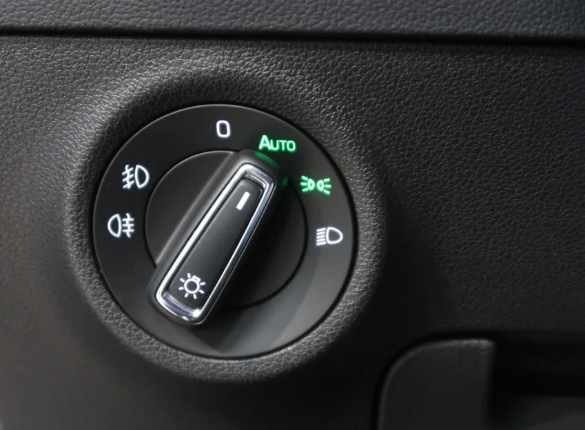 Škoda Karoq STYLE 1.5TSI 110KW DSG NAVI TAŽNÉ