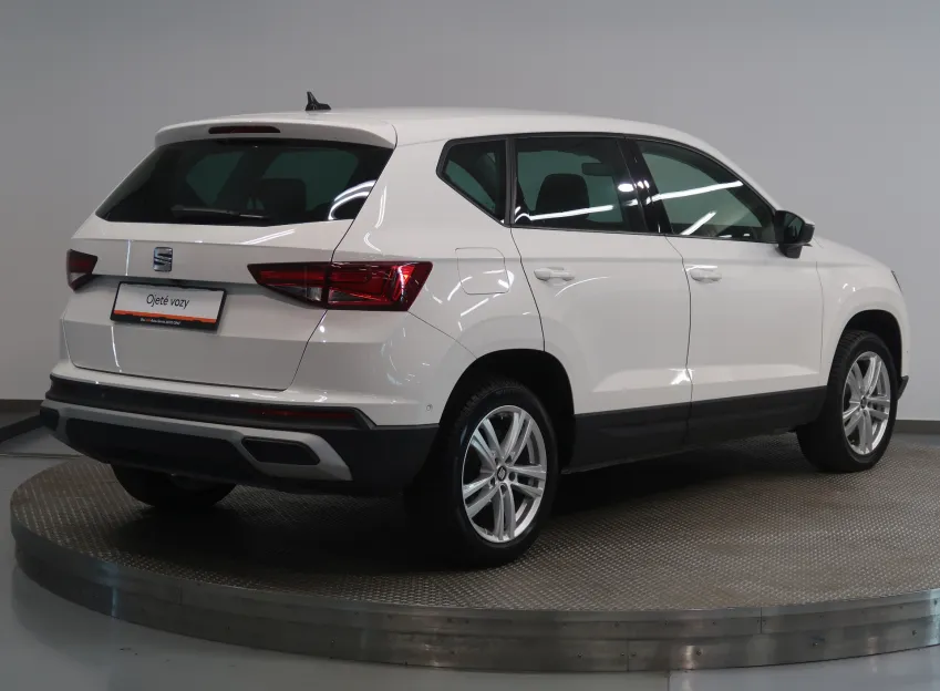 SEAT Ateca 2.0TDI 110KW TAŽNÉ NAVI