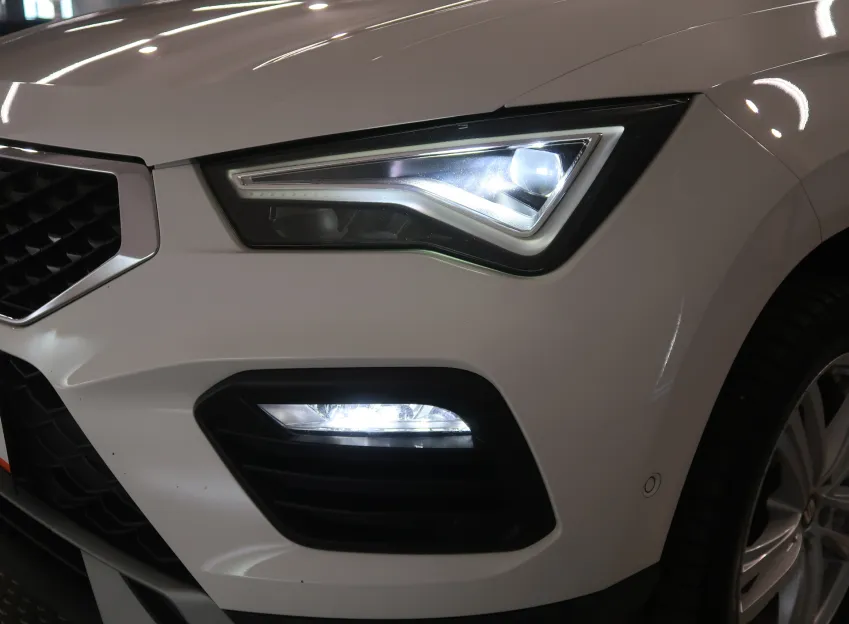SEAT Ateca 2.0TDI 110KW TAŽNÉ NAVI