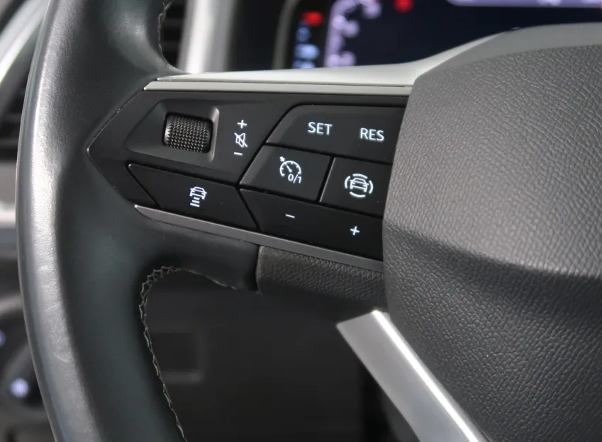 SEAT Ateca 2.0TDI 110KW TAŽNÉ NAVI
