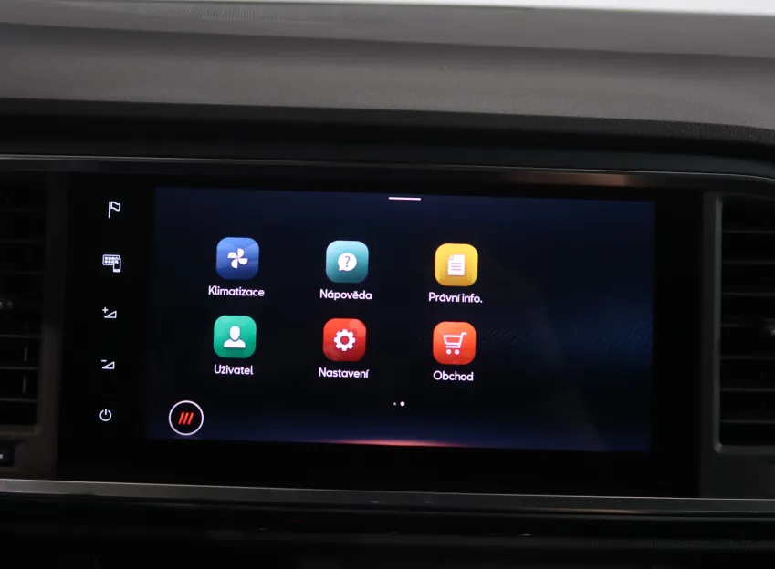 SEAT Ateca 2.0TDI 110KW TAŽNÉ NAVI