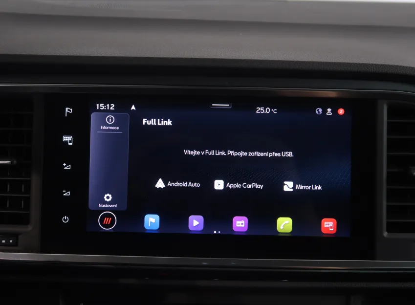 SEAT Ateca 2.0TDI 110KW TAŽNÉ NAVI
