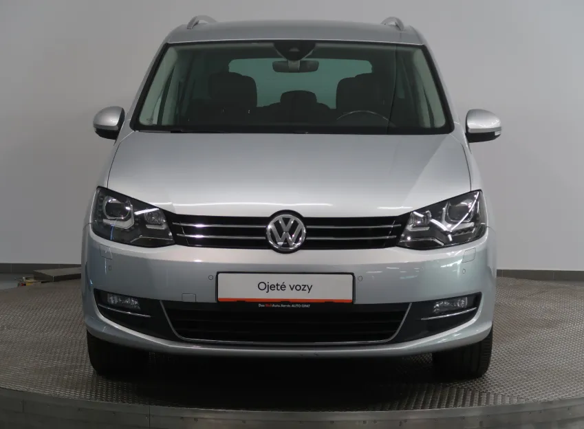 Volkswagen Sharan HIGHLINE 2.0TDI 4x4 DSG 7MÍST TAŽNÉ WEBASTO DCC