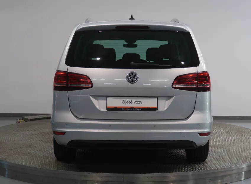 Volkswagen Sharan HIGHLINE 2.0TDI 4x4 DSG 7MÍST TAŽNÉ WEBASTO DCC