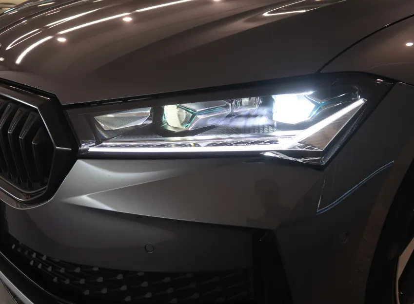 Škoda Superb SPORTLINE 2.0TDI 142KW 4x4 DSG WEBASTO TAŽNÉ CANTO