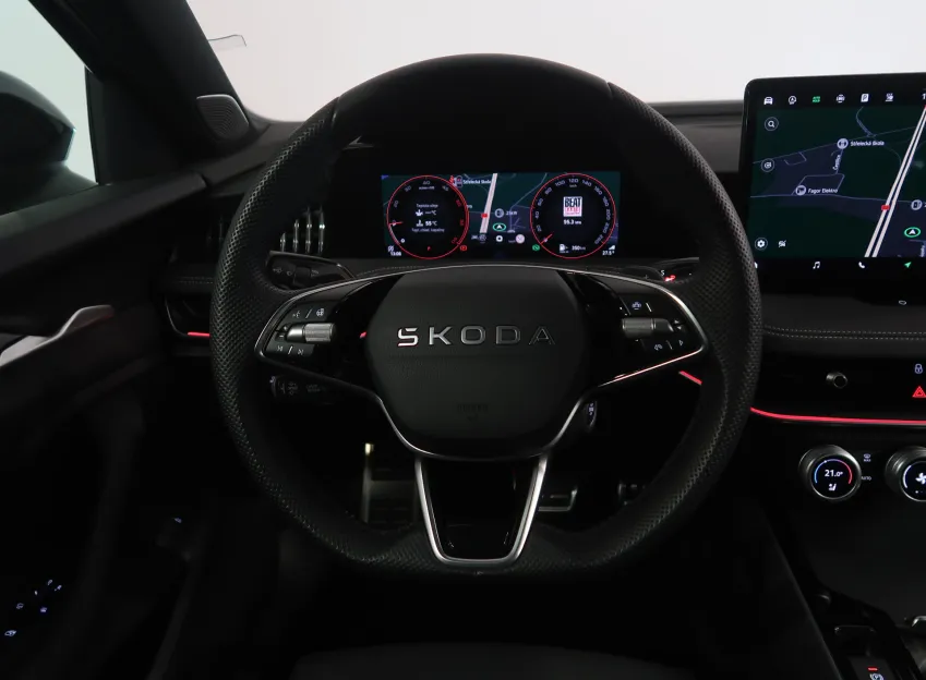 Škoda Superb SPORTLINE 2.0TDI 142KW 4x4 DSG WEBASTO TAŽNÉ CANTO