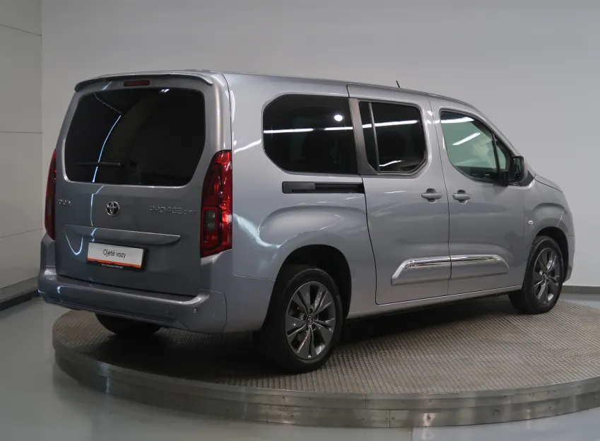 Toyota Proace City Verso FAMILY L2 1.5D-4D 96KW 7MÍST TAŽNÉ