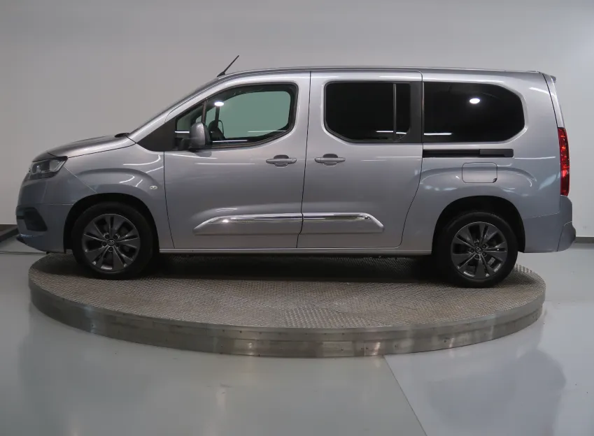 Toyota Proace City Verso FAMILY L2 1.5D-4D 96KW 7MÍST TAŽNÉ