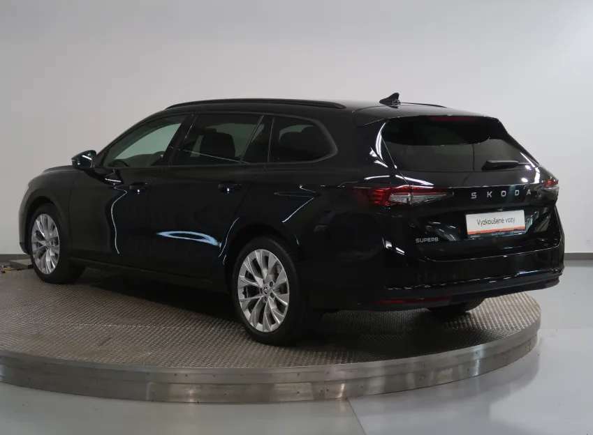 Škoda Superb SELECTION 2.0TDI 110KW DSG CANTON LED MATRIX