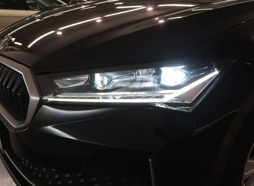 Škoda Superb SELECTION 2.0TDI 110KW DSG CANTON LED MATRIX