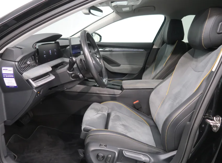 Škoda Superb SELECTION 2.0TDI 110KW DSG CANTON LED MATRIX