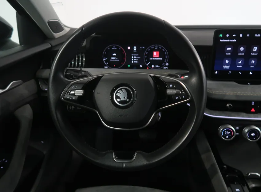 Škoda Superb SELECTION 2.0TDI 110KW DSG CANTON LED MATRIX