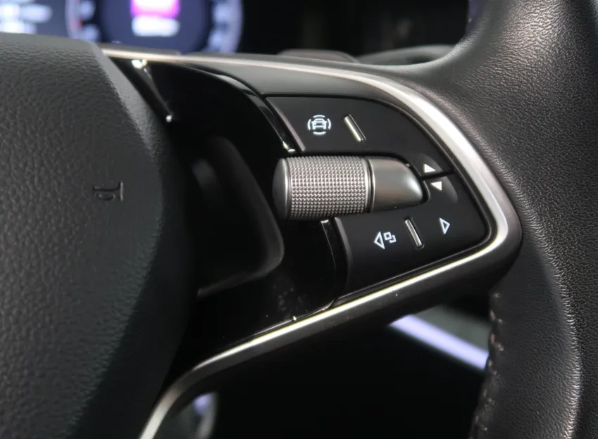 Škoda Superb SELECTION 2.0TDI 110KW DSG CANTON LED MATRIX