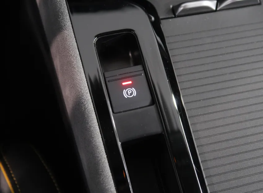 Škoda Superb SELECTION 2.0TDI 110KW DSG CANTON LED MATRIX