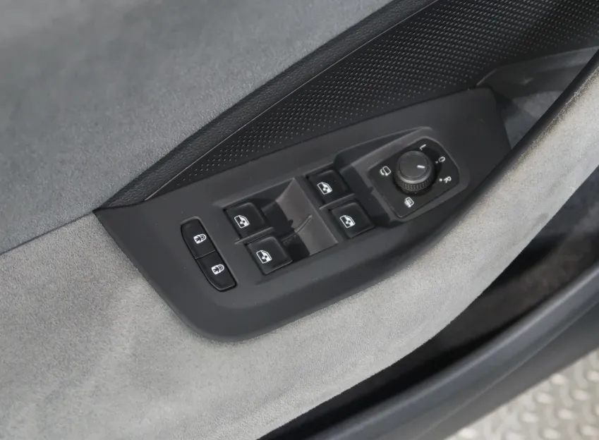 Škoda Superb SELECTION 2.0TDI 110KW DSG CANTON LED MATRIX