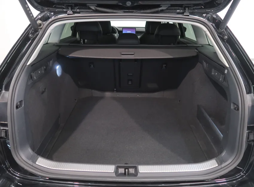 Škoda Superb SELECTION 2.0TDI 110KW DSG CANTON LED MATRIX