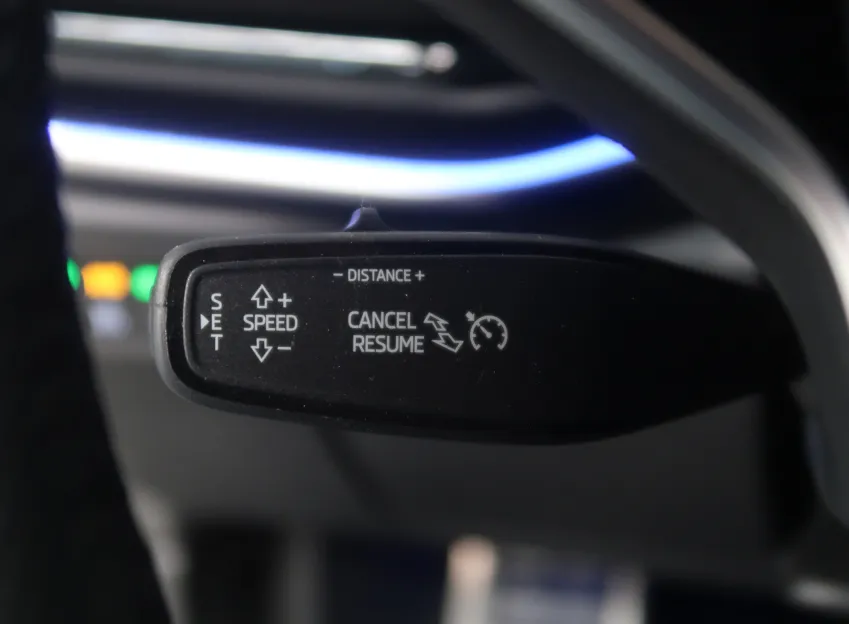 Škoda Superb SPORTLINE 2.0TDI 110KW DSG WEBASTO TAŽNÉ CANTON