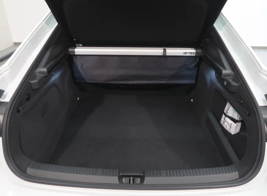 Škoda Superb SPORTLINE 2.0TDI 142KW 4x4 DSG WEBASTO TAŽNÉ CANTO