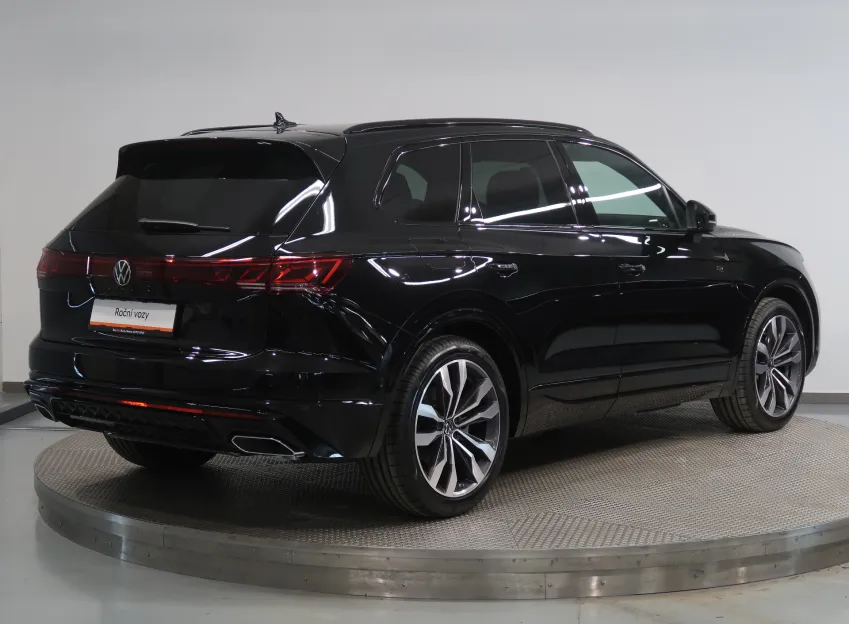 Volkswagen Touareg R-LINE V6 3,0TDI 170 KW 4MOTION