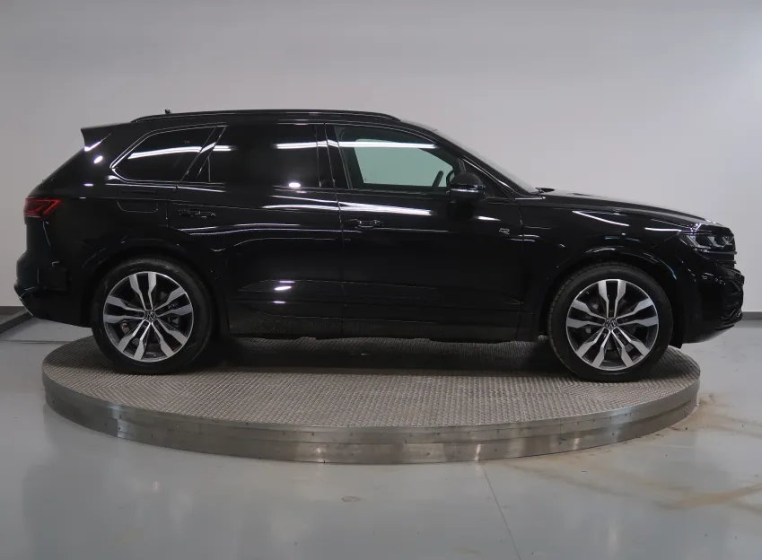 Volkswagen Touareg R-LINE V6 3,0TDI 170 KW 4MOTION