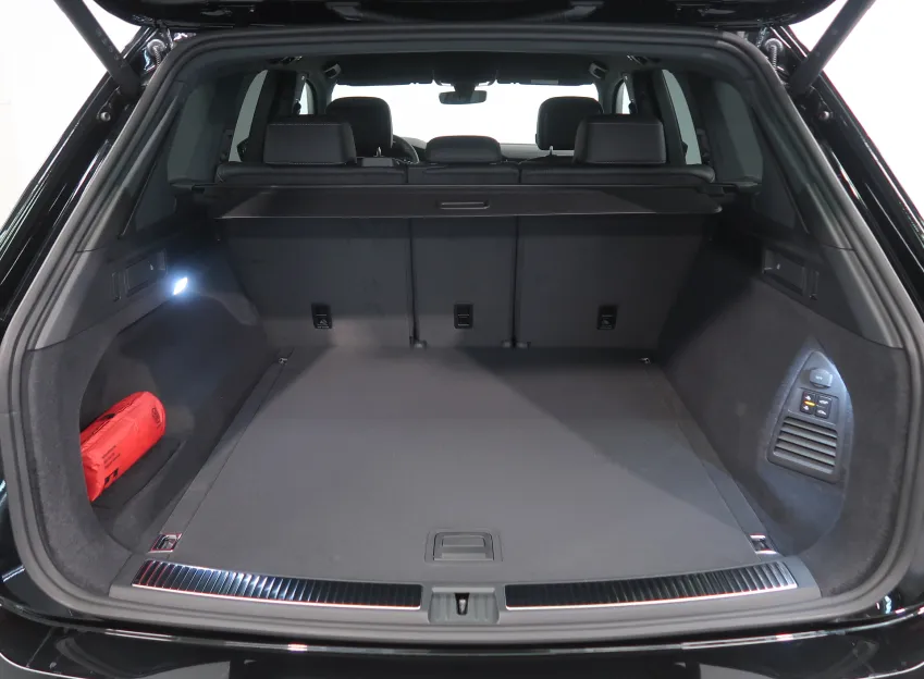 Volkswagen Touareg R-LINE V6 3,0TDI 170 KW 4MOTION