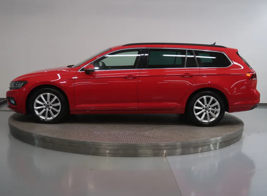 Volkswagen Passat BUSINESS PREMIUM 2.0TDI 110KW TAŽNÉ
