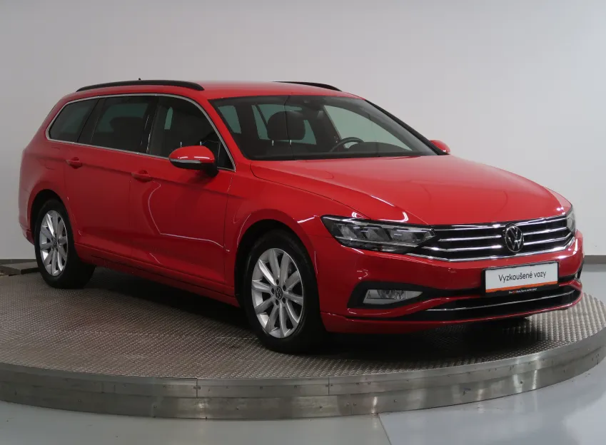 Volkswagen Passat BUSINESS PREMIUM 2.0TDI 110KW TAŽNÉ