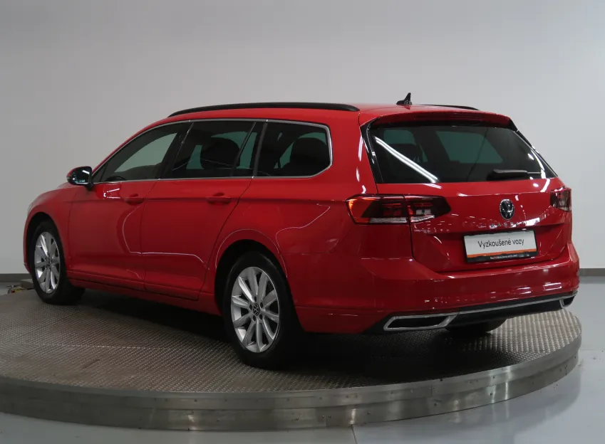 Volkswagen Passat BUSINESS PREMIUM 2.0TDI 110KW TAŽNÉ