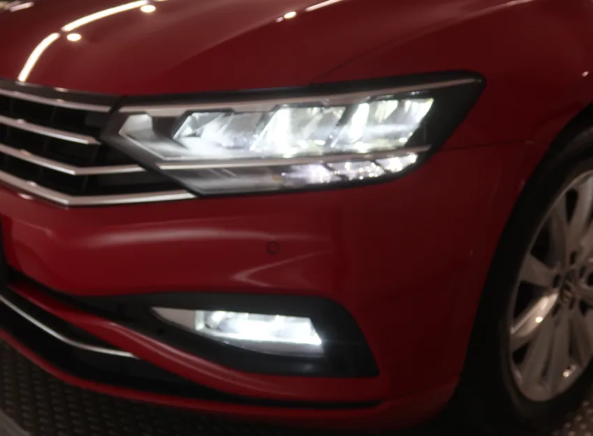 Volkswagen Passat BUSINESS PREMIUM 2.0TDI 110KW TAŽNÉ