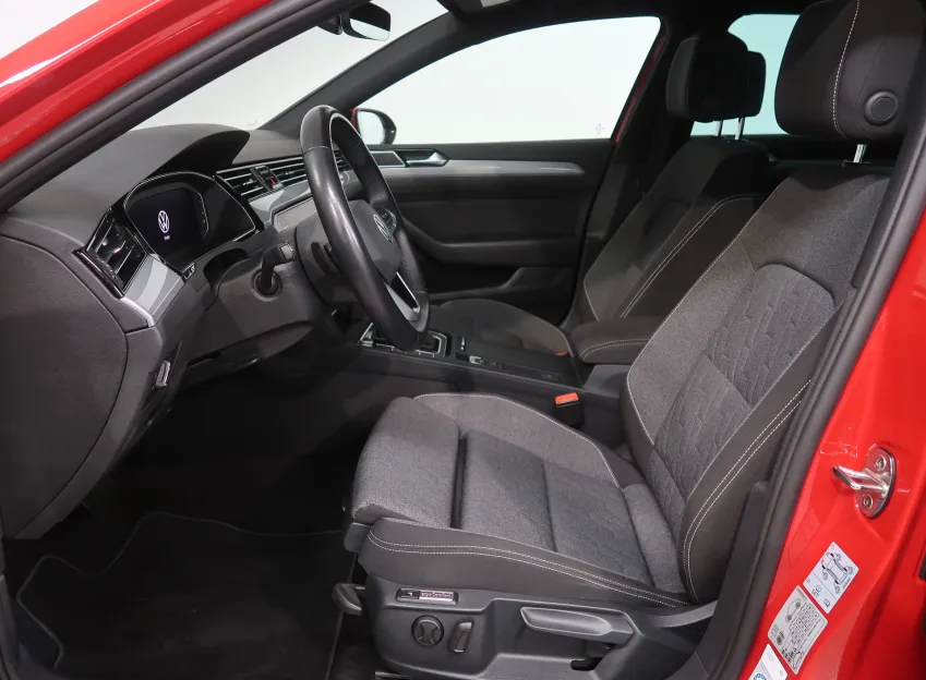 Volkswagen Passat BUSINESS PREMIUM 2.0TDI 110KW TAŽNÉ