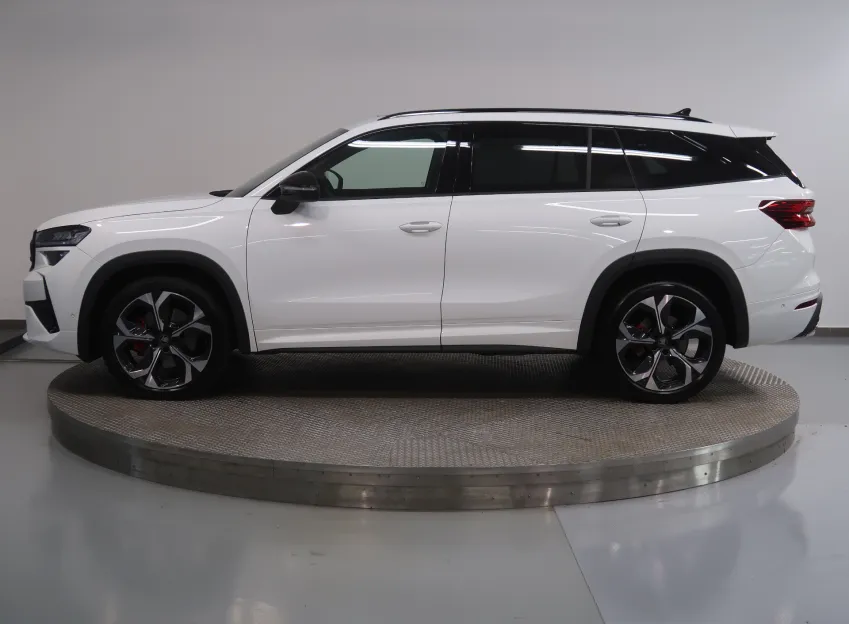 Škoda Kodiaq RS 2.0TSI 195KW 4x4 DSG WEBASTO TAŽNÉ CANTON HUD P
