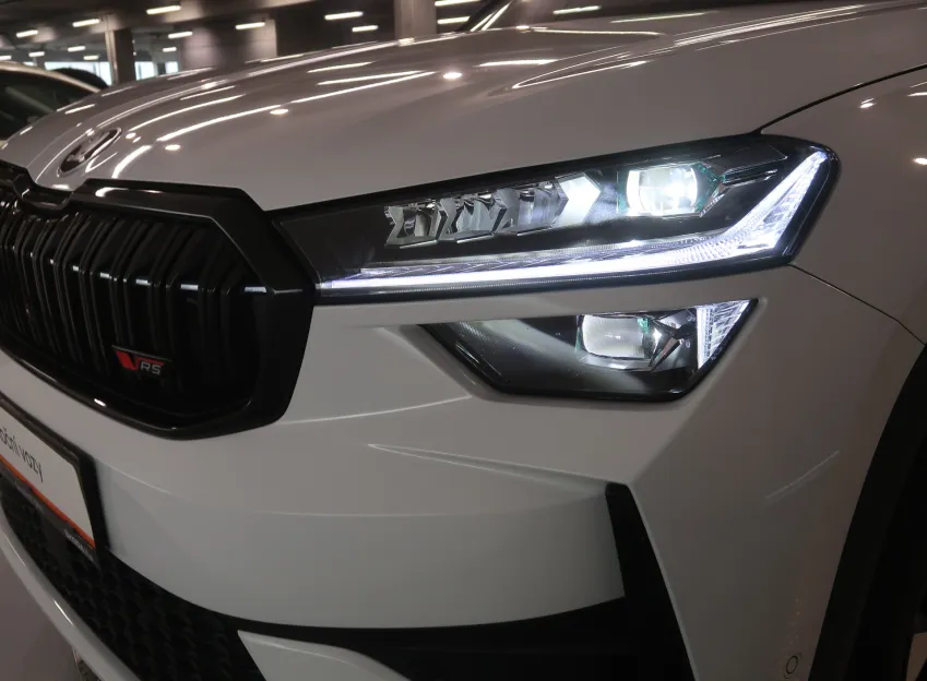 Škoda Kodiaq RS 2.0TSI 195KW 4x4 DSG WEBASTO TAŽNÉ CANTON HUD P