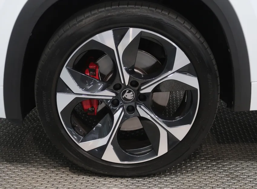 Škoda Kodiaq RS 2.0TSI 195KW 4x4 DSG WEBASTO TAŽNÉ CANTON HUD P