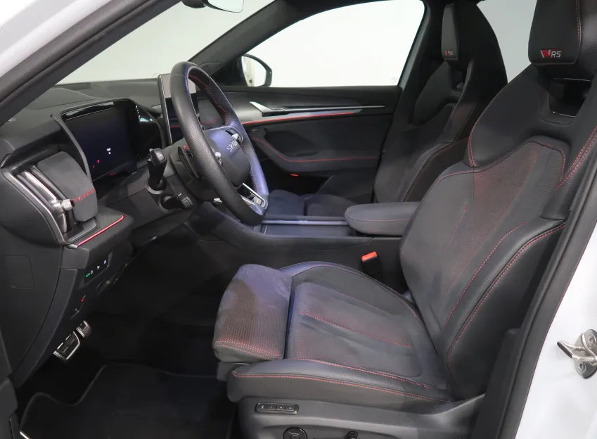 Škoda Kodiaq RS 2.0TSI 195KW 4x4 DSG WEBASTO TAŽNÉ CANTON HUD P