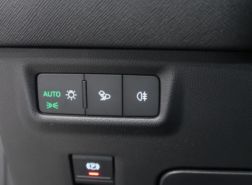 Škoda Kodiaq RS 2.0TSI 195KW 4x4 DSG WEBASTO TAŽNÉ CANTON HUD P