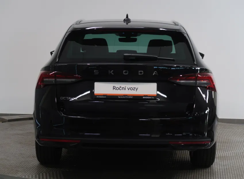 Škoda Octavia TOP SELECTION 1.5TSI M-HEV 110KW DSG