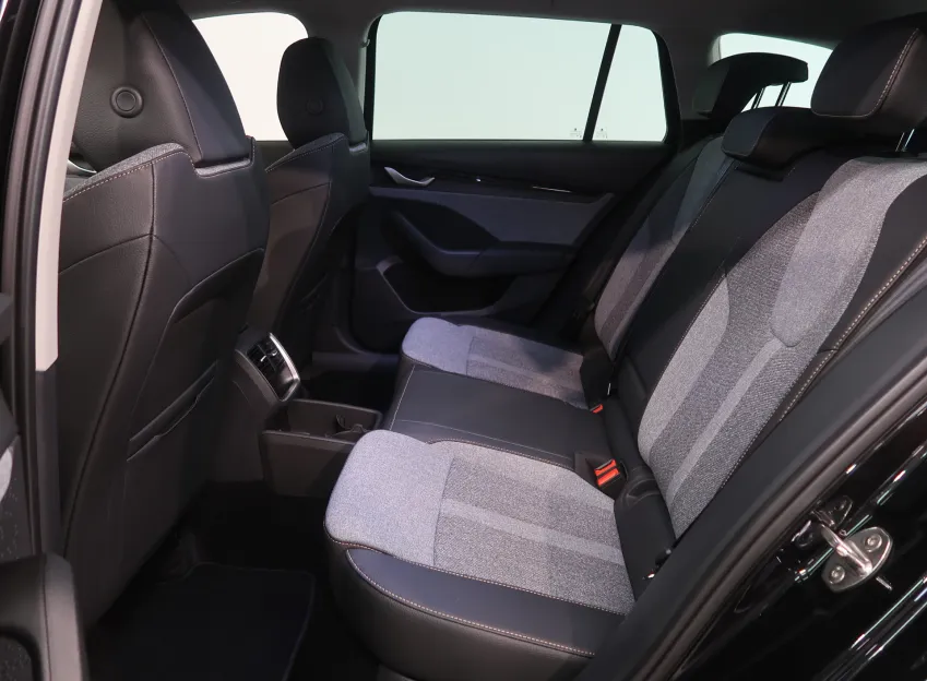 Škoda Octavia TOP SELECTION 1.5TSI M-HEV 110KW DSG