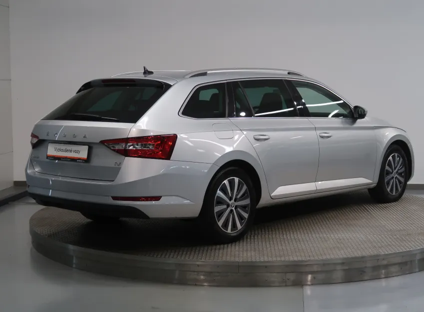 Škoda Superb iV STYLE 1.4TSI 160KW DSG