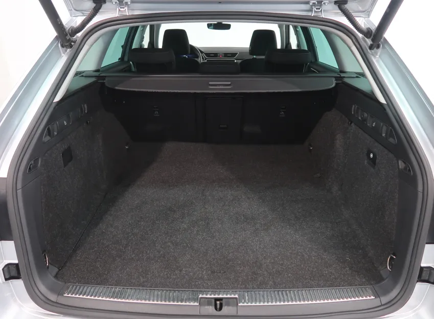 Škoda Superb iV STYLE 1.4TSI 160KW DSG