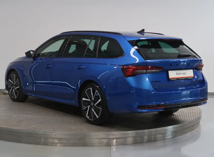 Škoda Octavia SPORTLINE 2.0TDI 110KW DSG TAŽNÉ PANORAMA