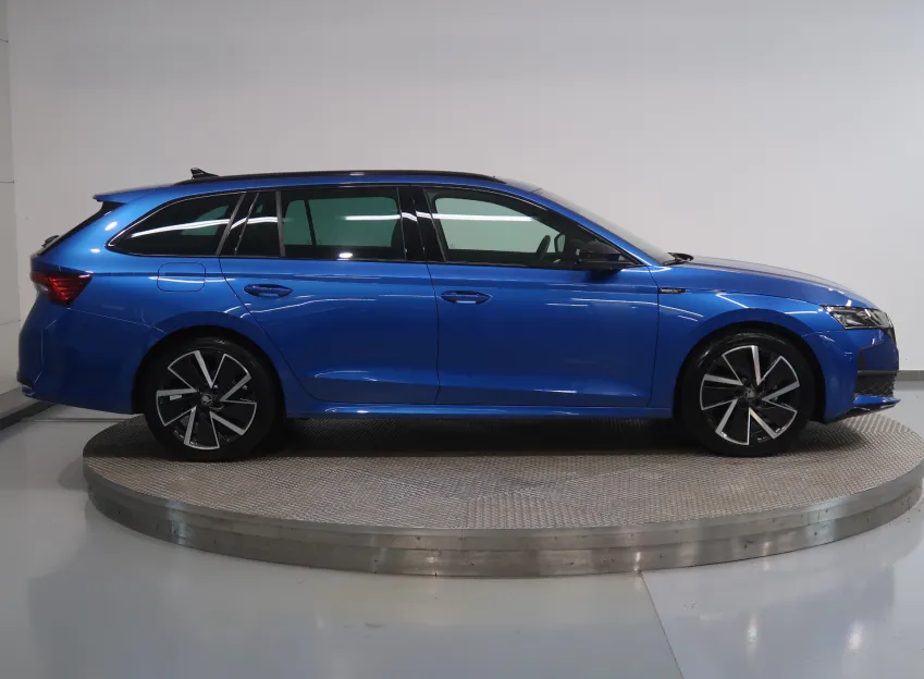 Škoda Octavia SPORTLINE 2.0TDI 110KW DSG TAŽNÉ PANORAMA