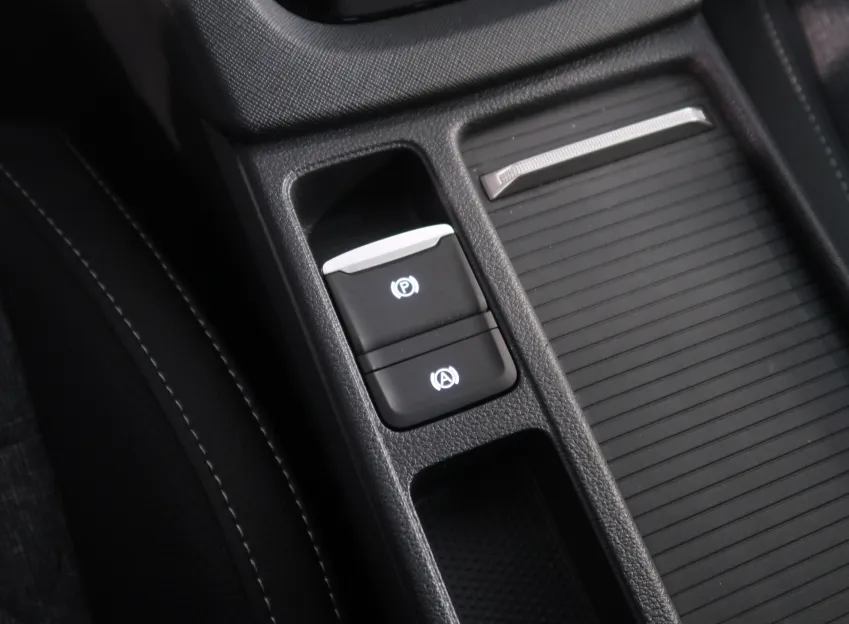 Škoda Octavia SPORTLINE 2.0TDI 110KW DSG TAŽNÉ PANORAMA
