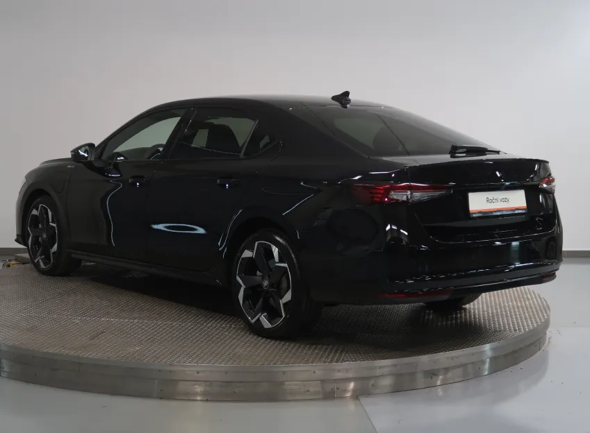 Škoda Superb iV SPORTLINE 1.5TSI 150KW NAVI MASÁŽE CANTON