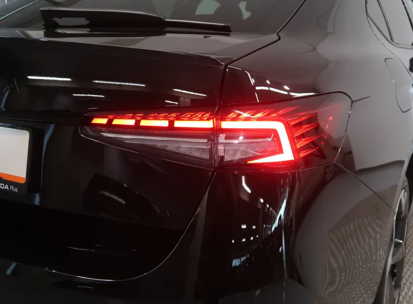Škoda Superb iV SPORTLINE 1.5TSI 150KW NAVI MASÁŽE CANTON