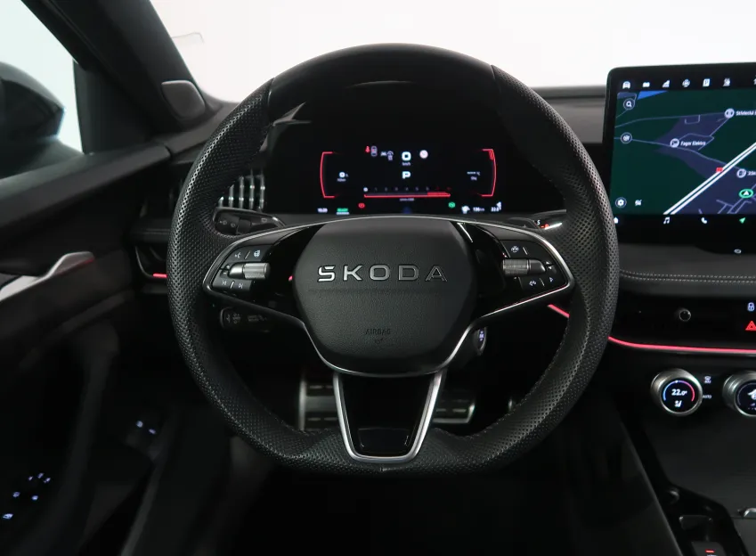 Škoda Superb iV SPORTLINE 1.5TSI 150KW NAVI MASÁŽE CANTON