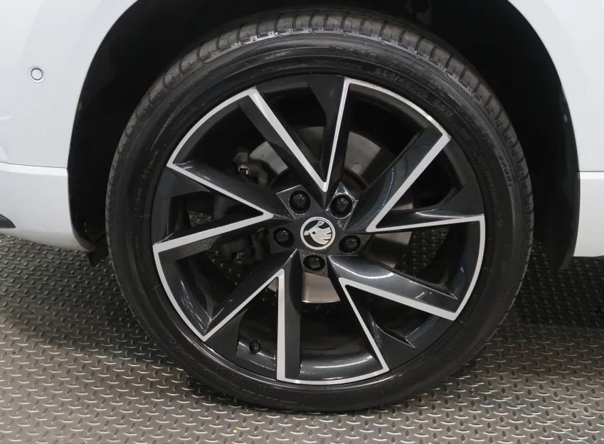 Škoda Karoq SPORTLINE 2.0TDI 110KW 4x4 DSG TAŽNÉ NAVI
