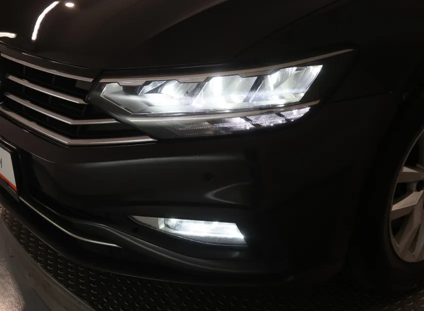 Volkswagen Passat BUSINESS PREMIUM 2.0TDI 110KW DSG